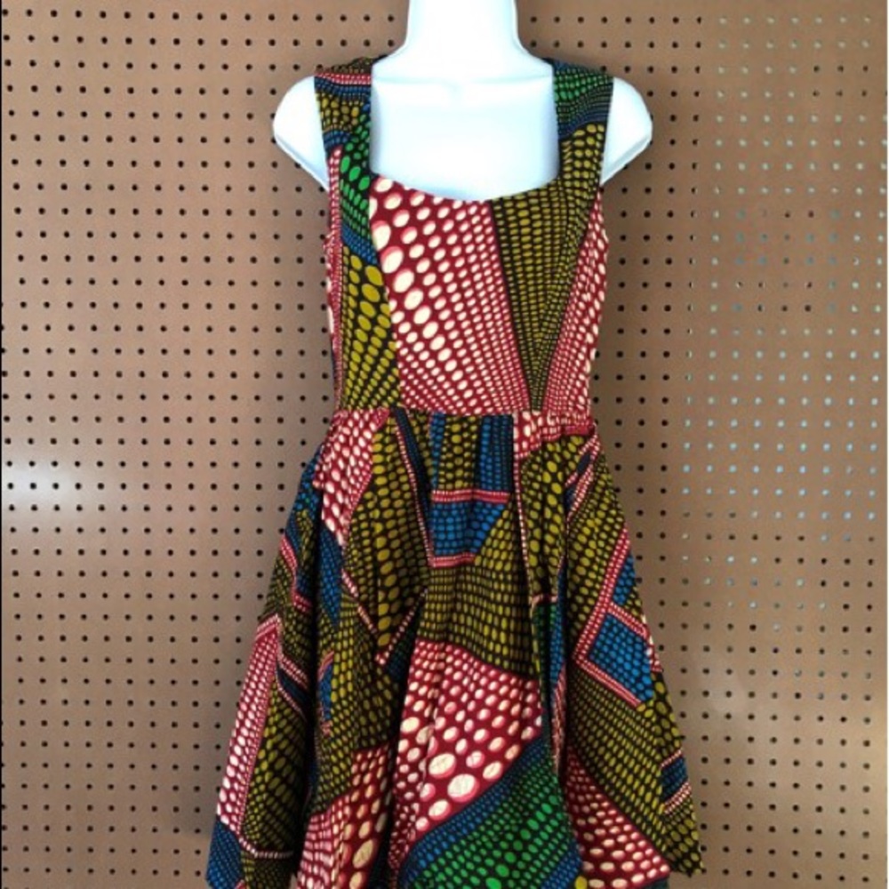 Asymmetrical dress - Picture 3 of 5